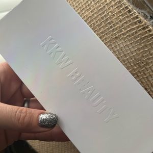 KKW crystallized palette